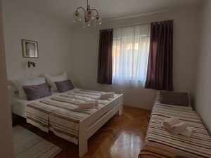 23928546-Ferienwohnung-5-Novi Vinodolski-300x225-4