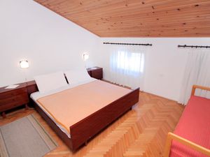 23928618-Ferienwohnung-6-Novi Vinodolski-300x225-5