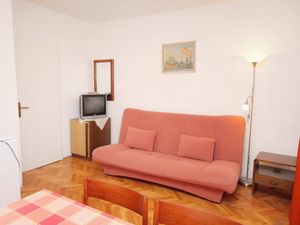 23928619-Ferienwohnung-4-Novi Vinodolski-300x225-1