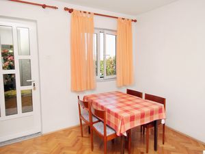 23928619-Ferienwohnung-4-Novi Vinodolski-300x225-2