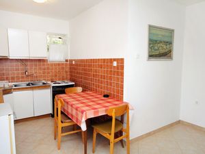 23928621-Ferienwohnung-4-Novi Vinodolski-300x225-2