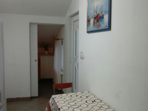 23932182-Ferienwohnung-3-Novi Vinodolski-300x225-1