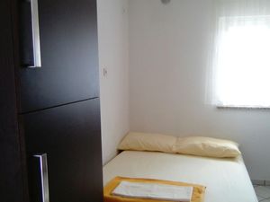 23932181-Ferienwohnung-4-Novi Vinodolski-300x225-1