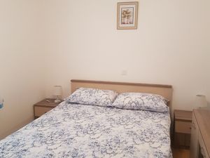 23932653-Ferienwohnung-7-Novi Vinodolski-300x225-5