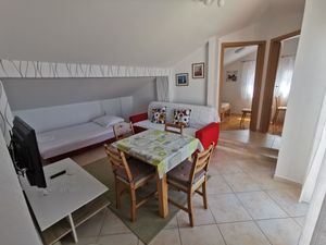 23933758-Ferienwohnung-5-Novi Vinodolski-300x225-0