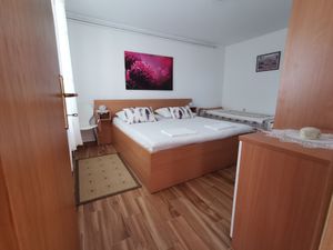 23933755-Ferienwohnung-4-Novi Vinodolski-300x225-5