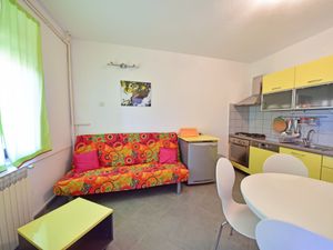 Ferienwohnung für 5 Personen (54 m²) in Novi Vinodolski