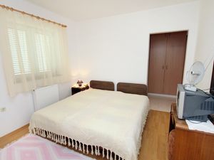 18689441-Ferienwohnung-3-Novi Vinodolski-300x225-5