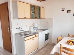 23698886-Ferienwohnung-3-Novi Vinodolski-300x225-5