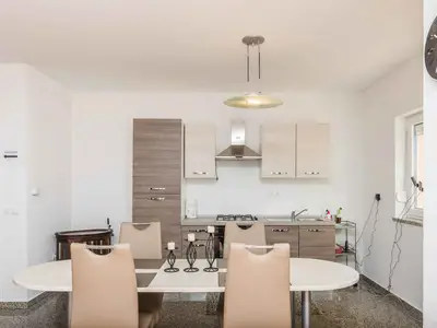 Ferienwohnung für 5 Personen (85 m²) in Novi Vinodolski 8/10