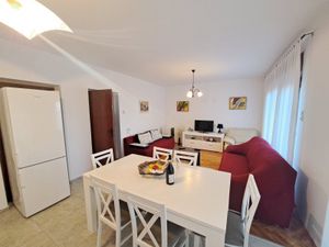 19056065-Ferienwohnung-5-Novi Vinodolski-300x225-1