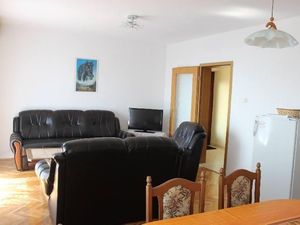 23279933-Ferienwohnung-8-Novi Vinodolski-300x225-3