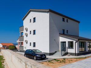 24004078-Ferienwohnung-4-Novi Vinodolski-300x225-5