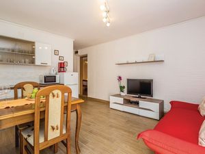 23482855-Ferienwohnung-4-Novi Vinodolski-300x225-1