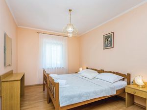 23482855-Ferienwohnung-4-Novi Vinodolski-300x225-5