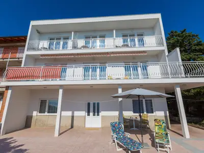 Ferienwohnung für 6 Personen (96 m²) in Novi Vinodolski 1/10