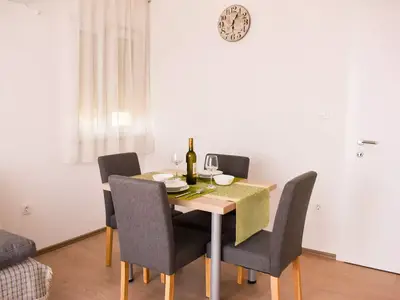 Ferienwohnung für 3 Personen (35 m²) in Novi Vinodolski 8/10