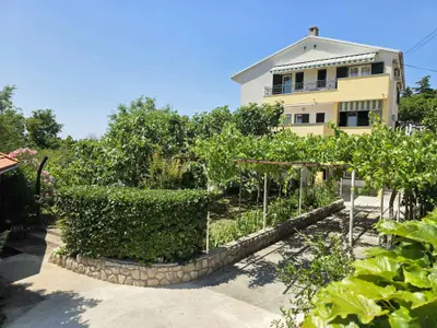 Ferienwohnung für 6 Personen (90 m²) in Novi Vinodolski 1/10