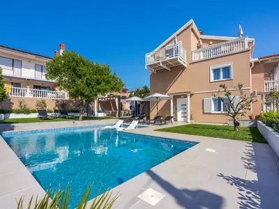 Ferienwohnung für 8 Personen (85 m²) in Novi Vinodolski 1/10