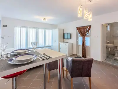 Ferienwohnung für 2 Personen (35 m²) in Novi Vinodolski 4/10