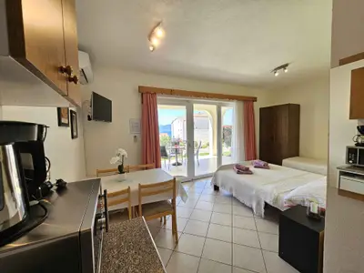 Ferienwohnung für 2 Personen (30 m²) in Novi Vinodolski 9/10