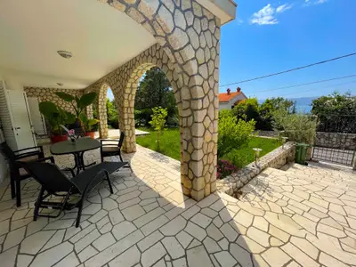 Ferienwohnung für 4 Personen (41 m²) in Novi Vinodolski 1/10