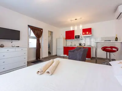 Ferienwohnung für 2 Personen (38 m²) in Novi Vinodolski 3/10