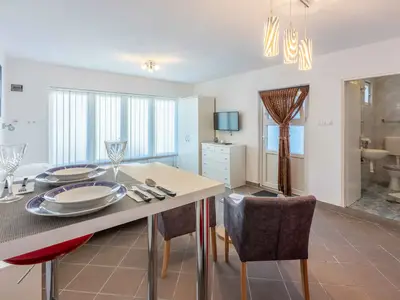 Ferienwohnung für 2 Personen (38 m²) in Novi Vinodolski 6/10