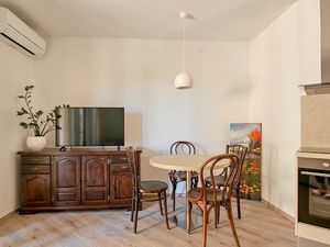 23532406-Ferienwohnung-2-Novigrad-300x225-5