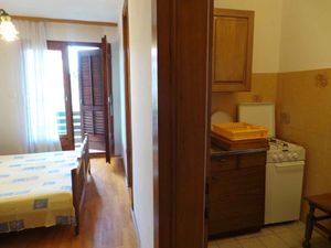 23778788-Ferienwohnung-2-Novigrad-300x225-4