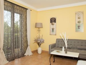 23561193-Ferienwohnung-4-Novigrad-300x225-1