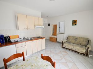 23279879-Ferienwohnung-2-Novigrad-300x225-5