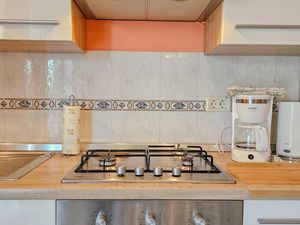 23664932-Ferienwohnung-2-Novigrad-300x225-5