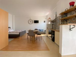 23297509-Ferienwohnung-2-Novigrad-300x225-5