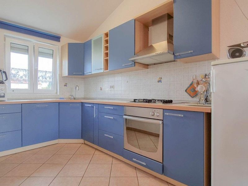 23297567-Ferienwohnung-3-Novigrad-800x600-2