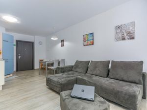 23982421-Ferienwohnung-4-Novigrad-300x225-2