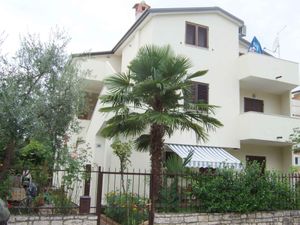 23769069-Ferienwohnung-4-Novigrad-300x225-0