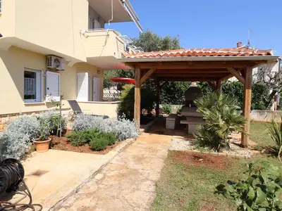 Ferienwohnung für 2 Personen (42 m²) in Novigrad 6/10