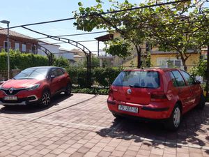 23917621-Ferienwohnung-4-Novigrad-300x225-4