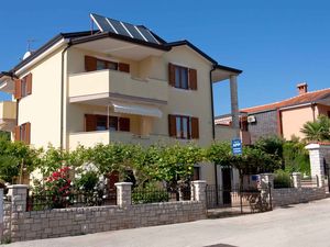 23960002-Ferienwohnung-5-Novigrad-300x225-1