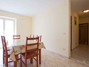 23775609-Ferienwohnung-4-Novigrad-300x225-3