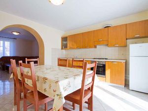 23775609-Ferienwohnung-4-Novigrad-300x225-1