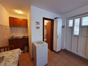 23776129-Ferienwohnung-2-Novigrad-300x225-5