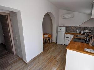 23011185-Ferienwohnung-3-Novigrad-300x225-1