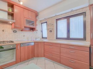 23297485-Ferienwohnung-4-Novigrad-300x225-3