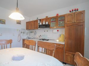 23297520-Ferienwohnung-4-Novigrad-300x225-3