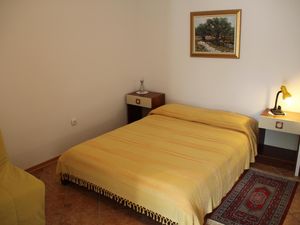 22953809-Ferienwohnung-2-Novigrad-300x225-5