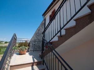 23108531-Ferienwohnung-3-Novigrad-300x225-2