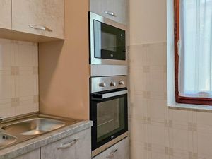 23297550-Ferienwohnung-4-Novigrad-300x225-5