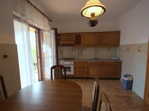 23297553-Ferienwohnung-8-Novigrad-300x225-4